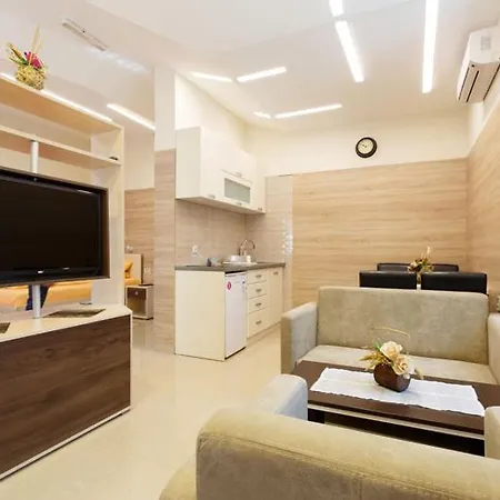 Uzor Apartment